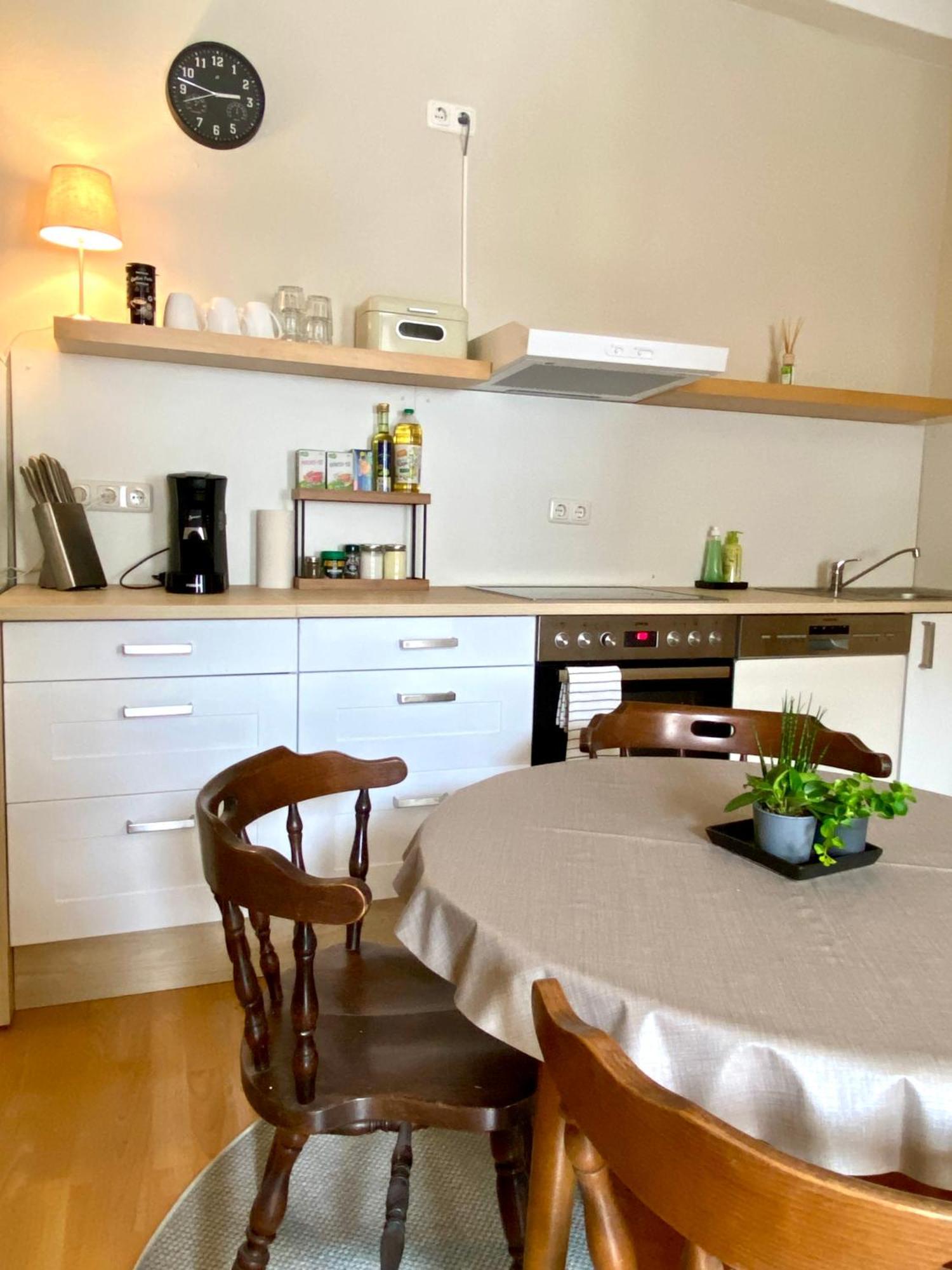 Ba Em City Apartment Висбаден Екстериор снимка